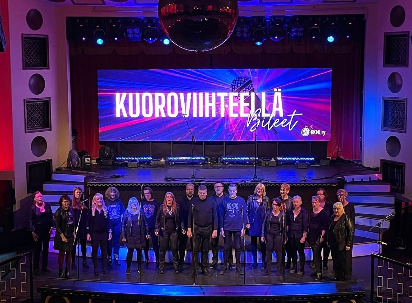 Hiiden Laulu viihteellä, Kuoroviihteellä-bileet Apollo Live Clubilla Helsingissä 30.9.2022.