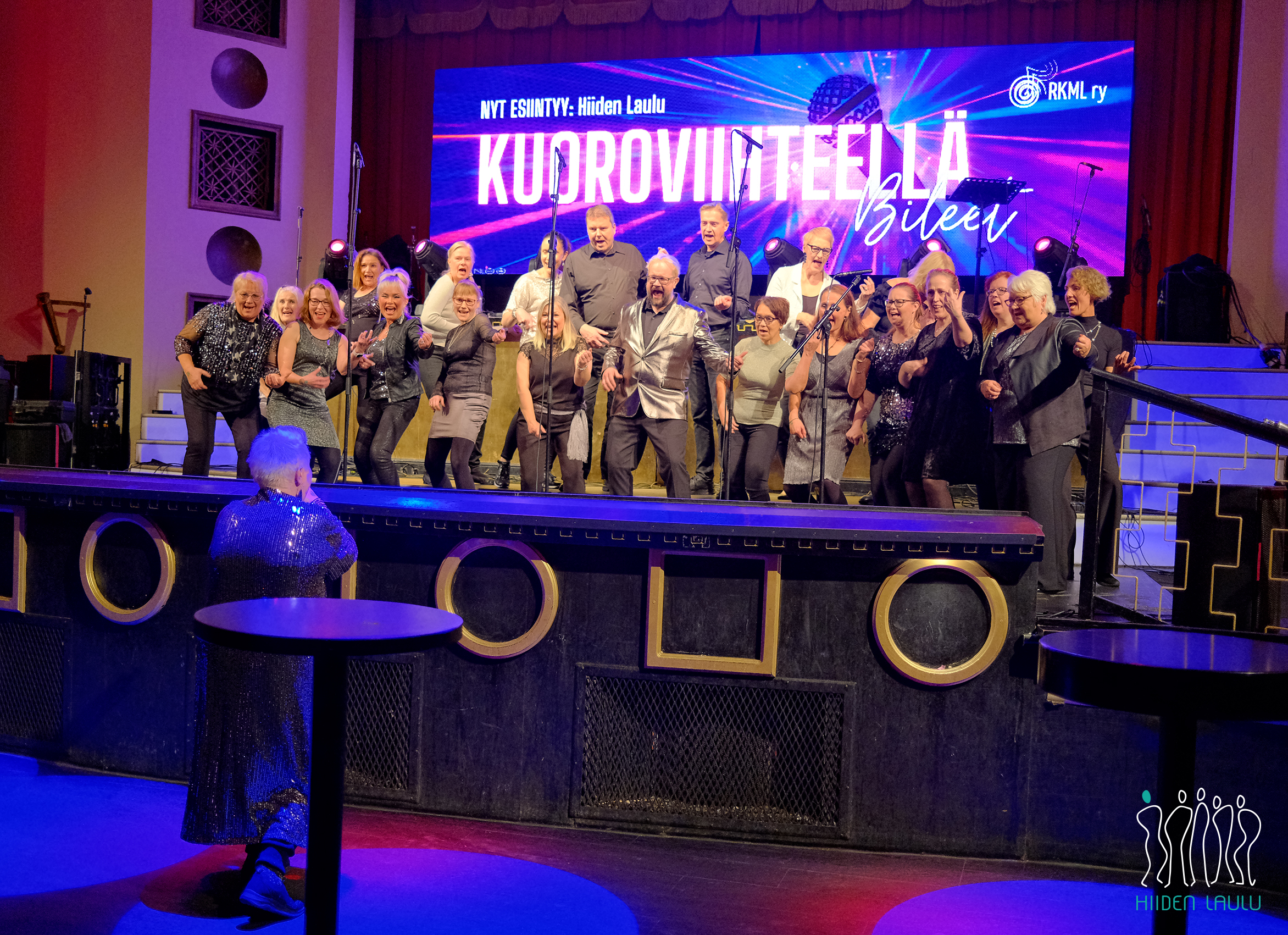 Hiiden Laulu Kuoroviihteellä-bileissä Apollossa Helsingissä 29.9.2023.